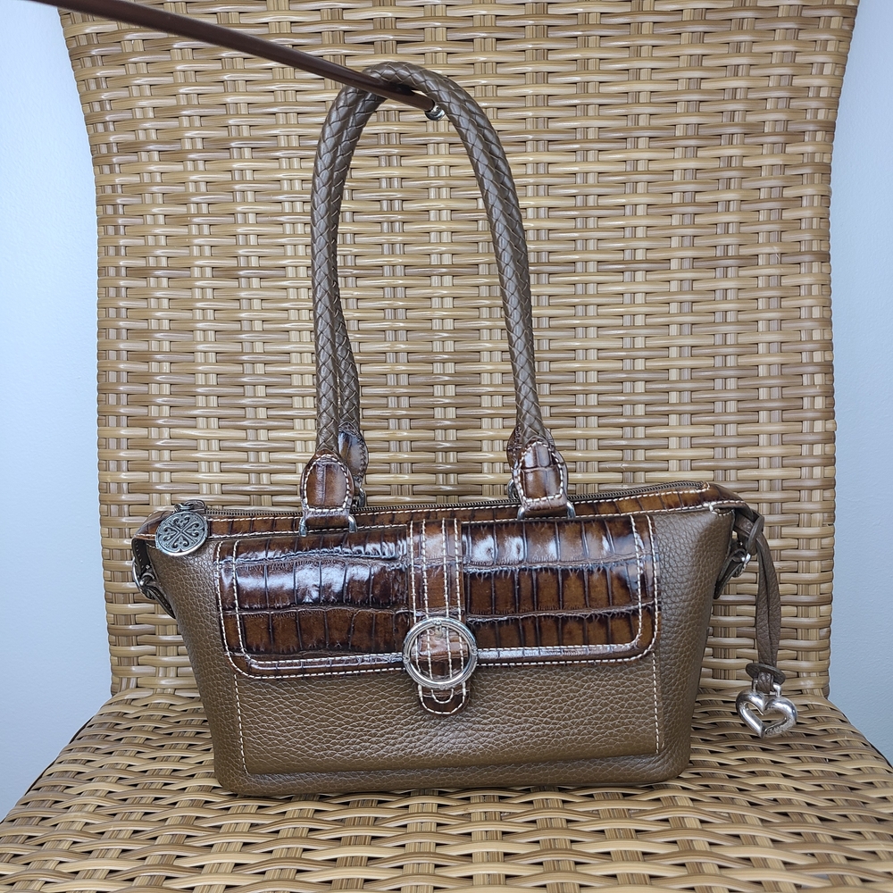 Brighton Darcy Brown Croc Pebbled Leather Baguette Handbag Organizer Heart Fob